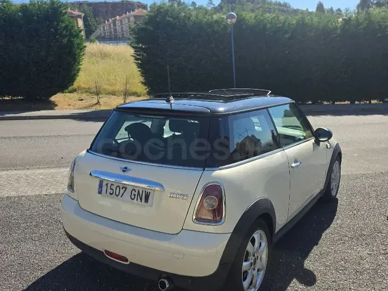 Usado Mini Cooper 120 CV (88 kW) 2009 Blanco Utilitario