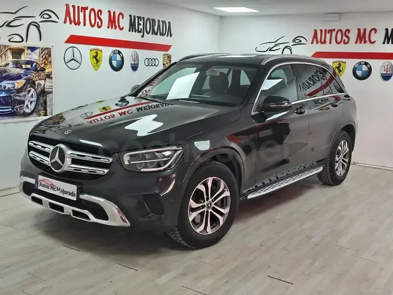 Usado Mercedes GLC200 163 CV (119 kW) 2020 Negro SUV