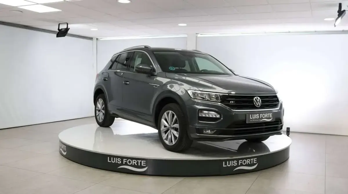 Usado VW T-Roc Advance 150 CV (110 kW) 2022 Gris SUV