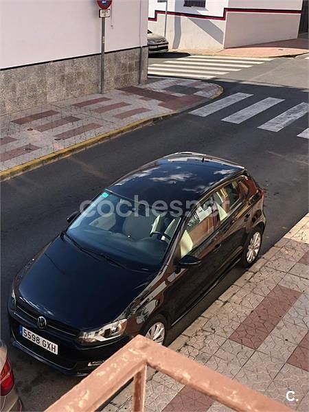 Usado VW Polo Advance 90 CV (66 kW) 2010 Negro Utilitario