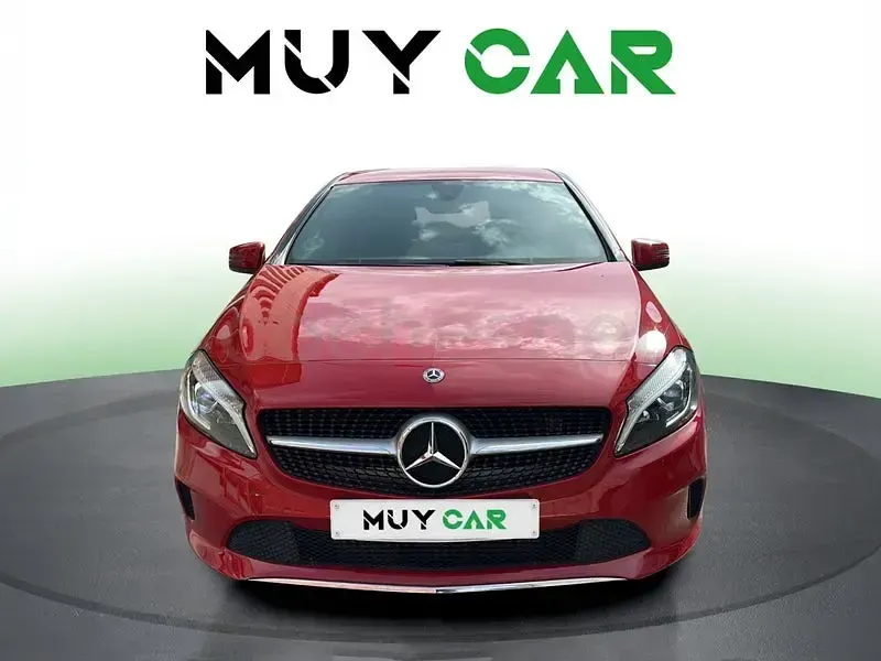 Usado Mercedes A200 136 CV (100 kW) 2018 Rojo Berlina