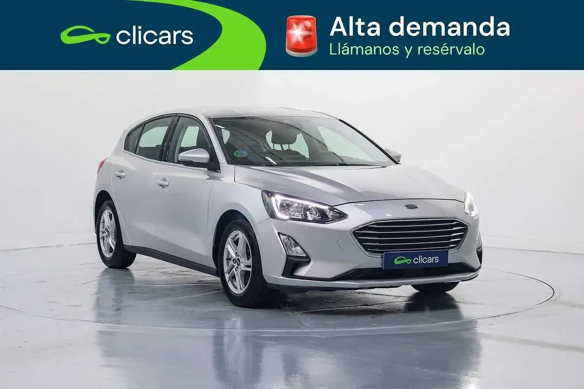 Usado Ford Focus Trend+ 125 CV (91 kW) 2021 Plateado Utilitario