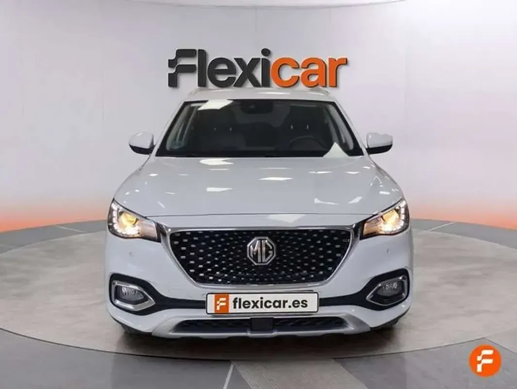 Begagnad MG HS Comfort 162 HK (119 kW) 2023 Vit SUV