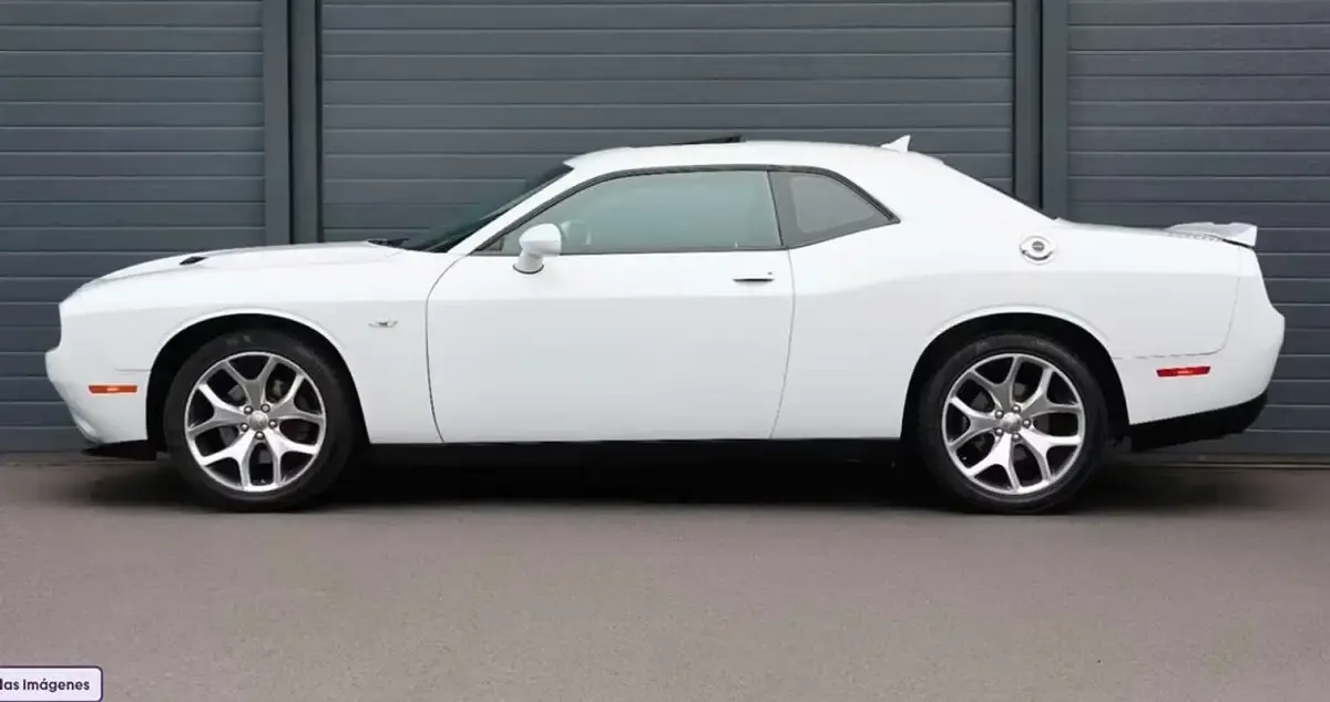 Usado Dodge Challenger 374 CV (275 kW) 2016 Blanco Coupe