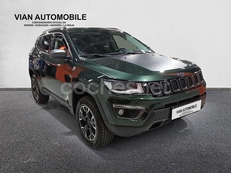 Usado Jeep Compass Trailhawk 240 CV (176 kW) 2021 Verde SUV