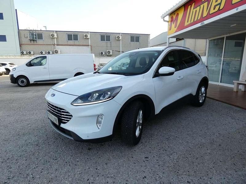Usado Ford Kuga Titanium 120 CV (88 kW) 2022 Blanco SUV