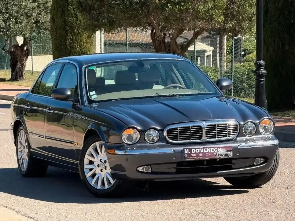 Usado Jaguar XJ8 Executive 300 CV (220 kW) 2004 Berlina