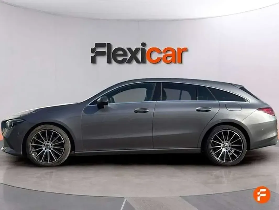 Usado Mercedes CLA200 Shooting Brake 150 CV (110 kW) 2019 Gris Familiar