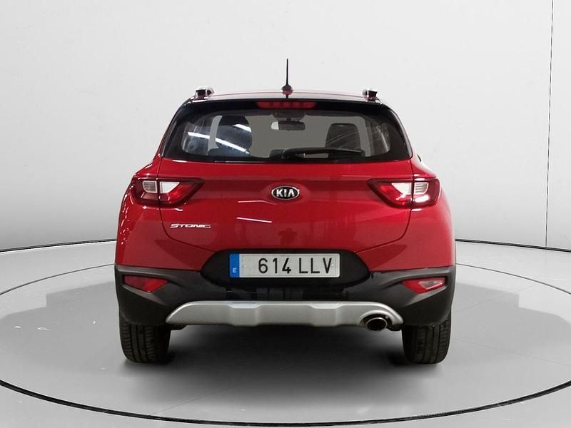Usado Kia Stonic 84 CV (61 kW) 2020 Rojo SUV