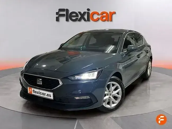 Usado Seat Leon Style 116 CV (85 kW) 2025 Gris Familiar