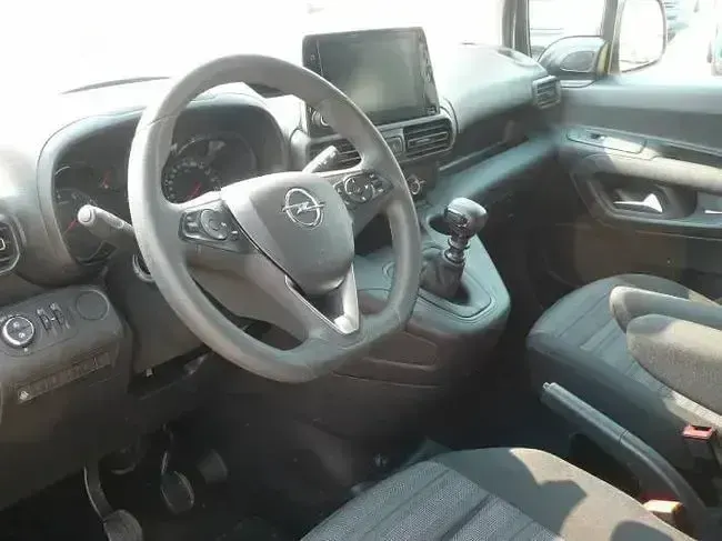 Usado Opel Combo Business Edition 101 CV (74 kW) 2022 Blanco Monovolumen