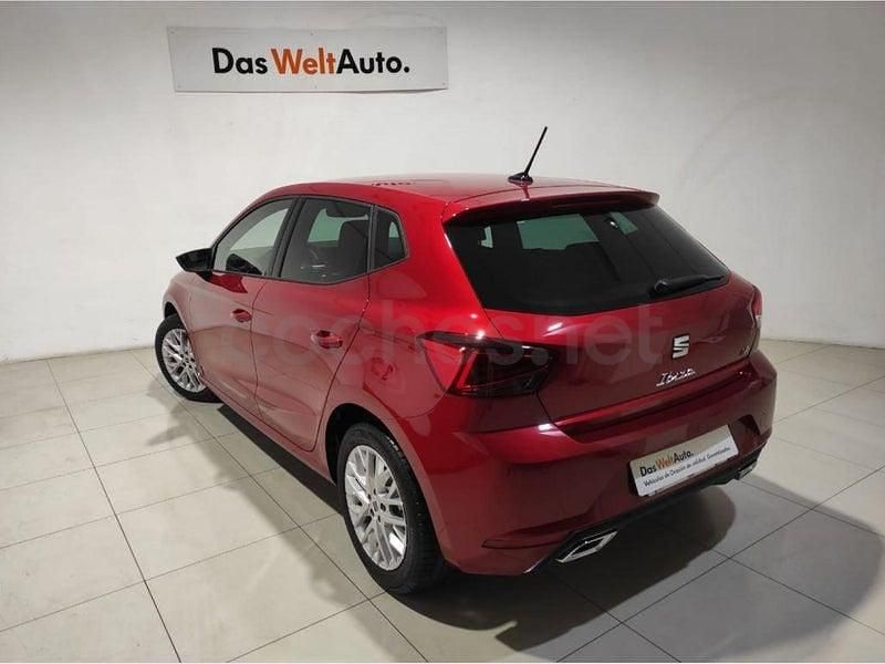 Usado Seat Ibiza FR 116 CV (85 kW) 2022 Rojo Utilitario