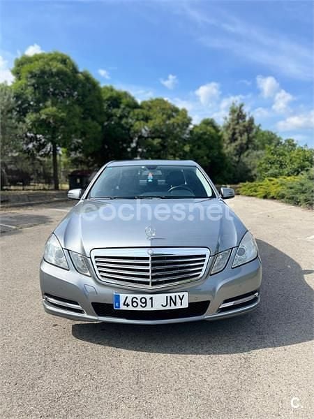 Gris / plata Usado 2012 Mercedes E200 Elegance Berlina | 8000 € (Buen precio) - Imagen 1/2