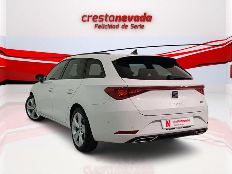 Usado Seat Leon Style 110 CV (80 kW) 2024 Blanco Utilitario