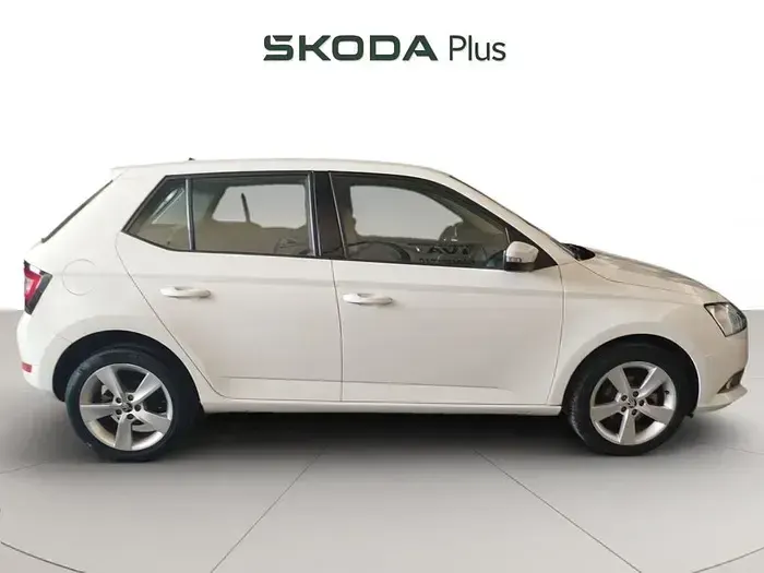 Usado Skoda Fabia Style 95 CV (69 kW) 2019 Blanco Utilitario