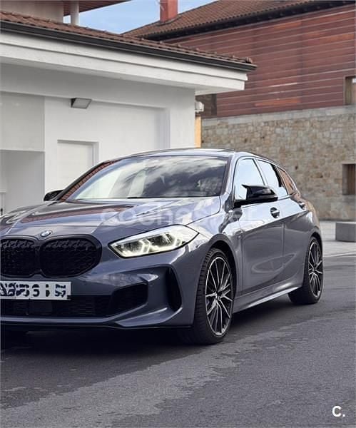 Usado BMW M135 Comfort Edition 306 CV (225 kW) 2020 Gris / plata Utilitario