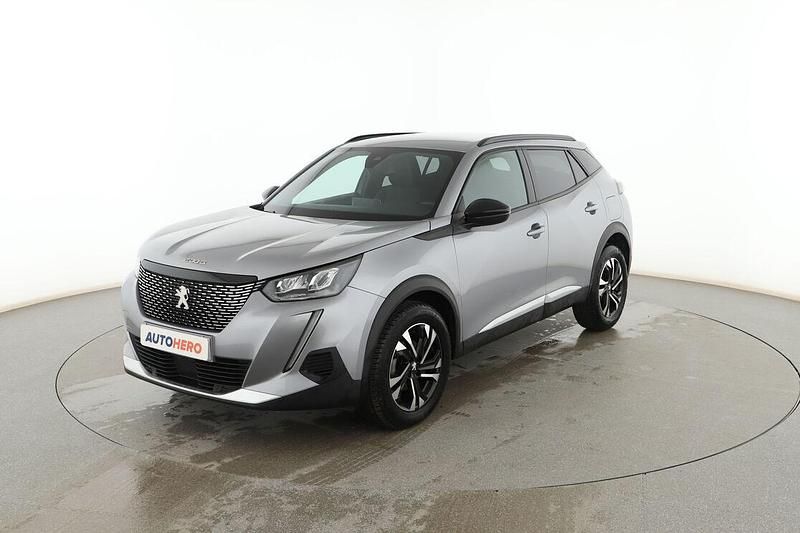 Usado Peugeot 2008 Allure 101 CV (74 kW) 2023 Gris SUV
