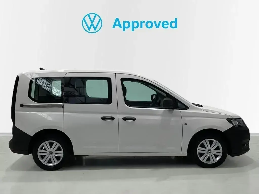 Usado VW Caddy 102 CV (75 kW) 2021 Blanco Monovolumen