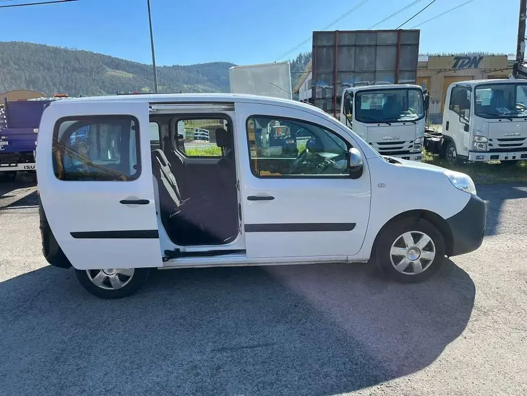 Usado Renault Kangoo 75 CV (55 kW) 2016 Blanco Monovolumen