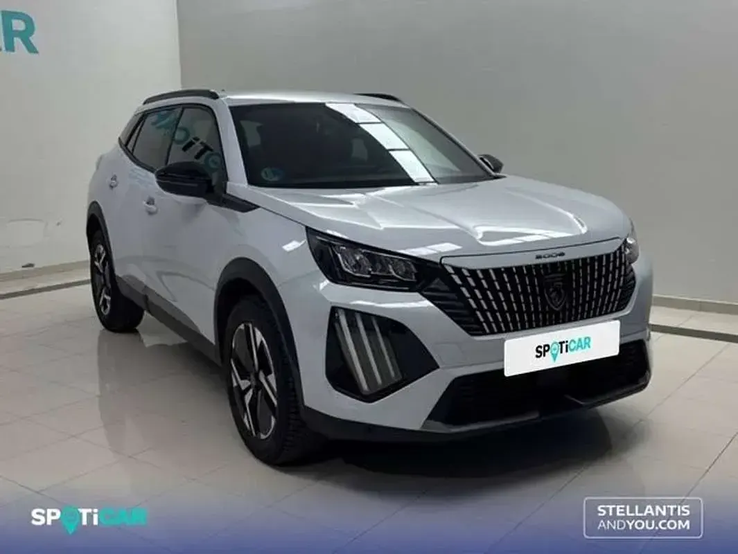 Usado Peugeot 2008 Allure 145 CV (106 kW) 2025 Blanco SUV
