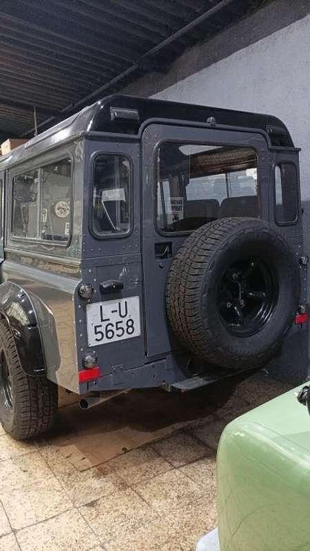 Usado Land Rover Defender 111 CV (81 kW) 1991 Familiar