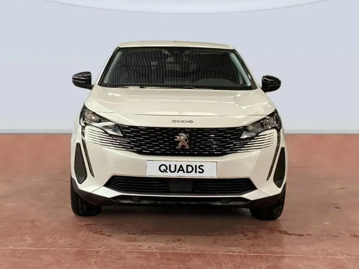 Usado Peugeot 3008 Allure 131 CV (96 kW) 2022 Blanco SUV
