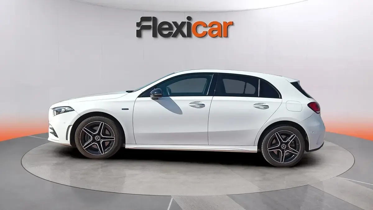 Usado Mercedes A250 220 CV (161 kW) 2021 Blanco Berlina