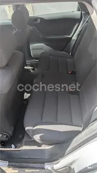 Usado Audi A3 Ambition 102 CV (75 kW) 2002 Blanco Utilitario