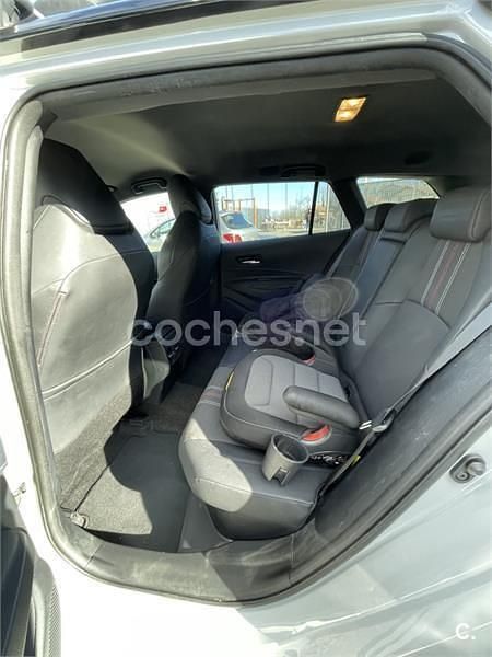 Usado Toyota Corolla Sport 180 CV (132 kW) 2022 Gris / plata Familiar