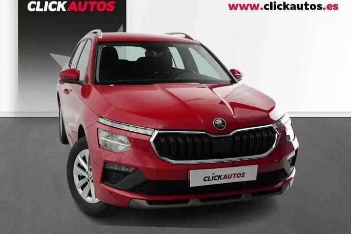 Usado Skoda Kamiq Selection 115 CV (84 kW) 2025 Rojo SUV