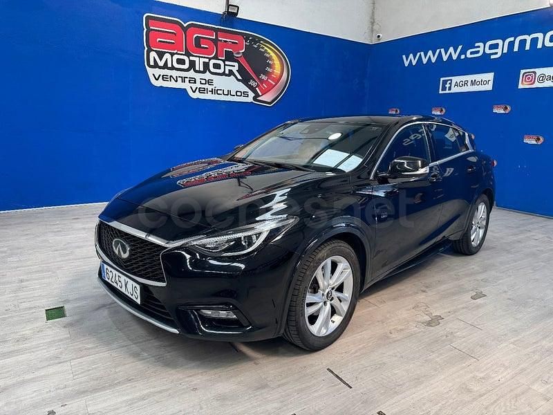 Usado Infiniti Q30 Premium 122 CV (89 kW) 2018 Negro Berlina