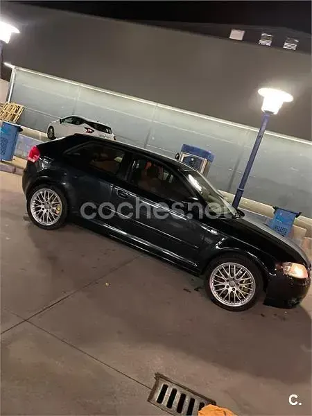 Usado Audi A3 Ambition 250 CV (183 kW) 2004 Negro Utilitario