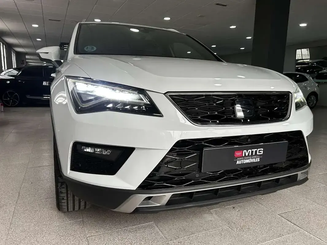 Usado Seat Ateca 4Drive 190 CV (139 kW) 2018 Blanco SUV