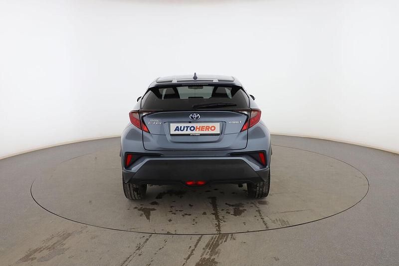 Usado Toyota C-HR Active 122 CV (89 kW) 2021 Gris SUV