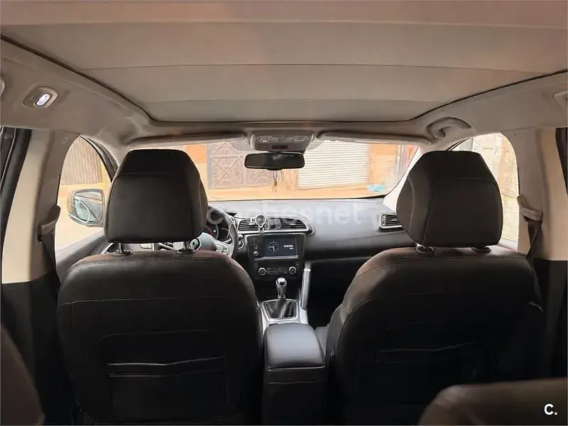 Usado Renault Kadjar Zen 130 CV (95 kW) 2015 Marrón SUV