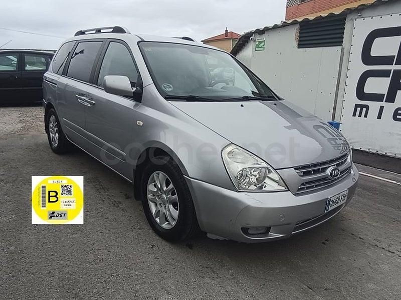 Usado Kia Carnival EX 185 CV (136 kW) 2006 Gris / plata Monovolumen