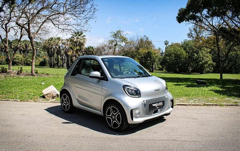 Usado Smart ForTwo Electric Drive Prime 60 kW (82 CV) 2023 Azul Descapotable