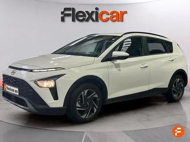 Usado Hyundai Bayon 84 HP (61 kW) 2023 Branco SUV