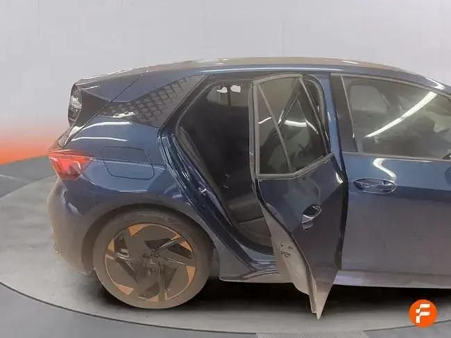 Używany Cupra Born e-Boost 169 kW (231 KM) 2023 Niebieski Hatchback