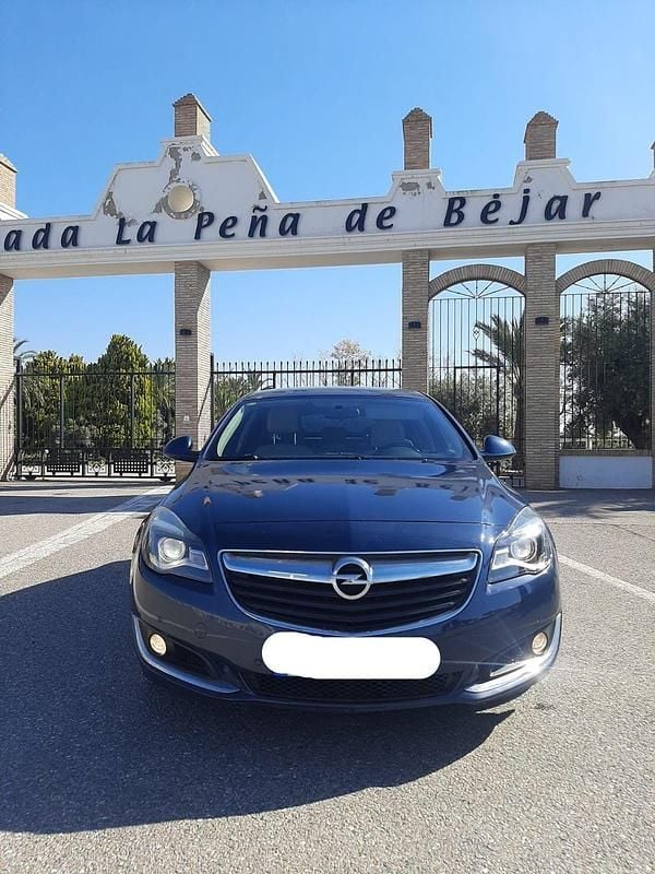 Usado Opel Insignia Selective 136 CV (100 kW) 2016 Azul Berlina