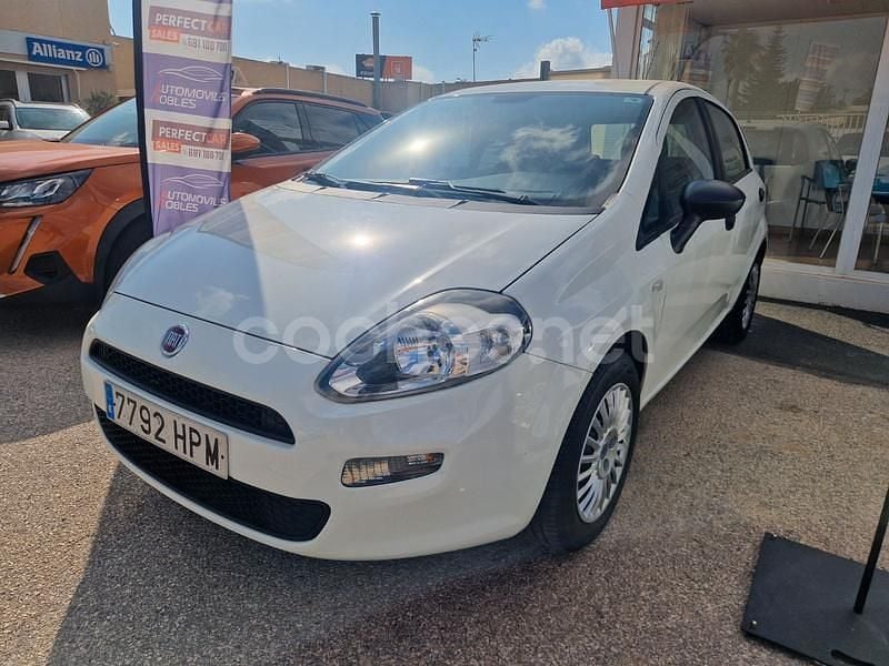 Blanco Usado 2013 Fiat Punto Lounge Utilitario | 5500 € (Buen precio) - Imagen 1/4