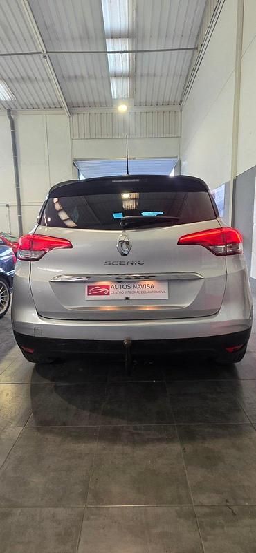 Usado Renault Scénic IV 110 CV (80 kW) 2018 Plateado Monovolumen