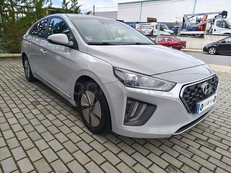 Usado Hyundai Ioniq 141 CV (103 kW) 2021 Gris / plata Utilitario