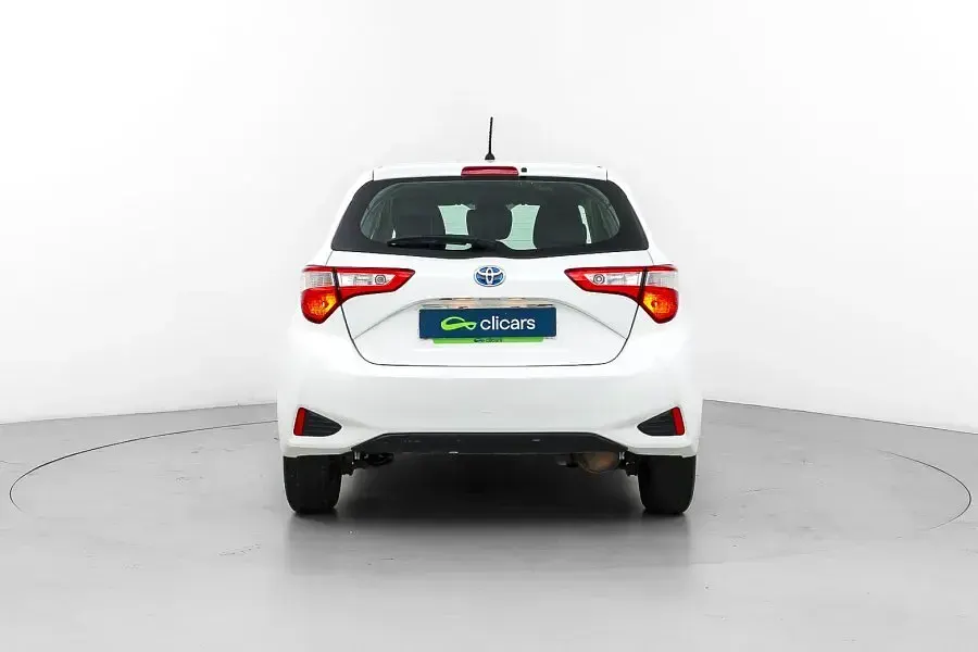 Usado Toyota Yaris Hybrid Active 100 CV (73 kW) 2019