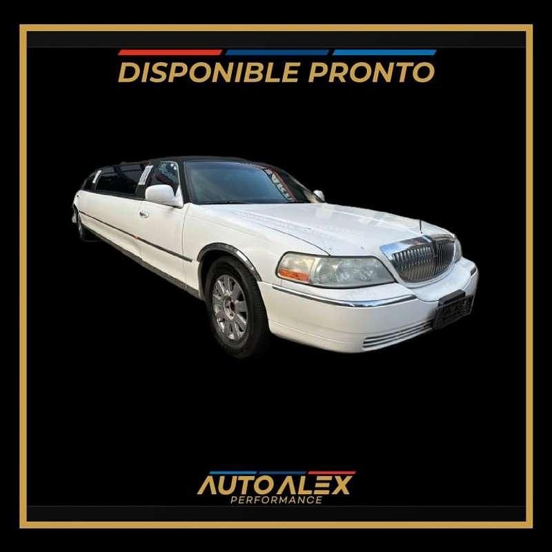 Usado Lincoln Town Car 2003 Blanco Berlina