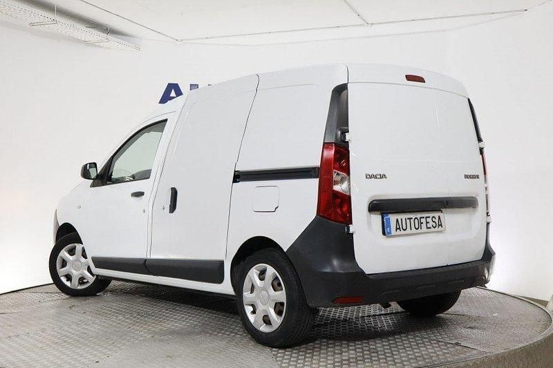 Usado Dacia Dokker 109 CV (80 kW) 2020 Blanco Monovolumen