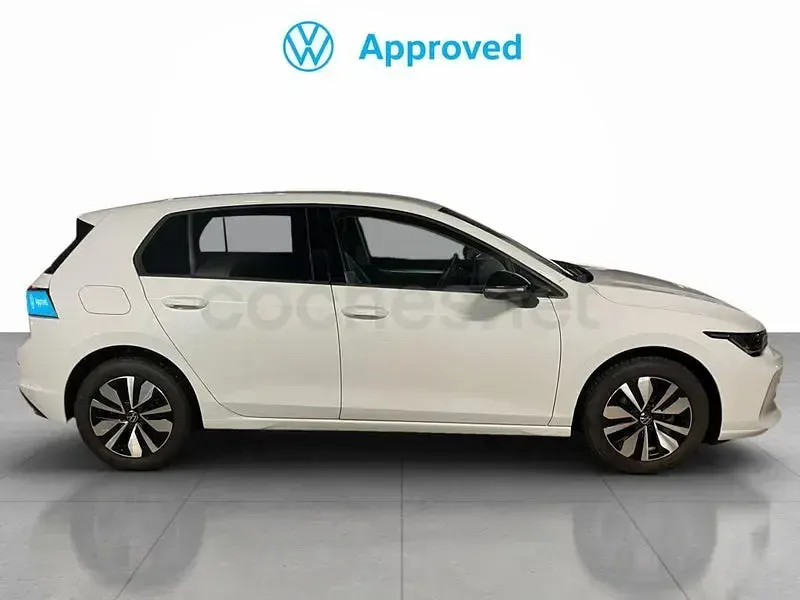 Usado VW Golf VIII Life 116 CV (85 kW) 2025 Blanco Berlina