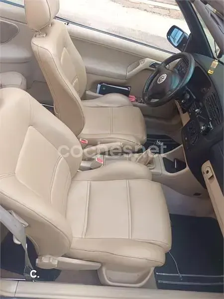 Usado VW Golf Cabriolet 100 CV (73 kW) 1999 Negro Descapotable