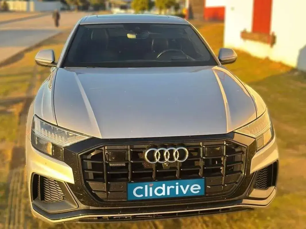Usado Audi Q8 Premium 286 CV (210 kW) 2019 Gris SUV