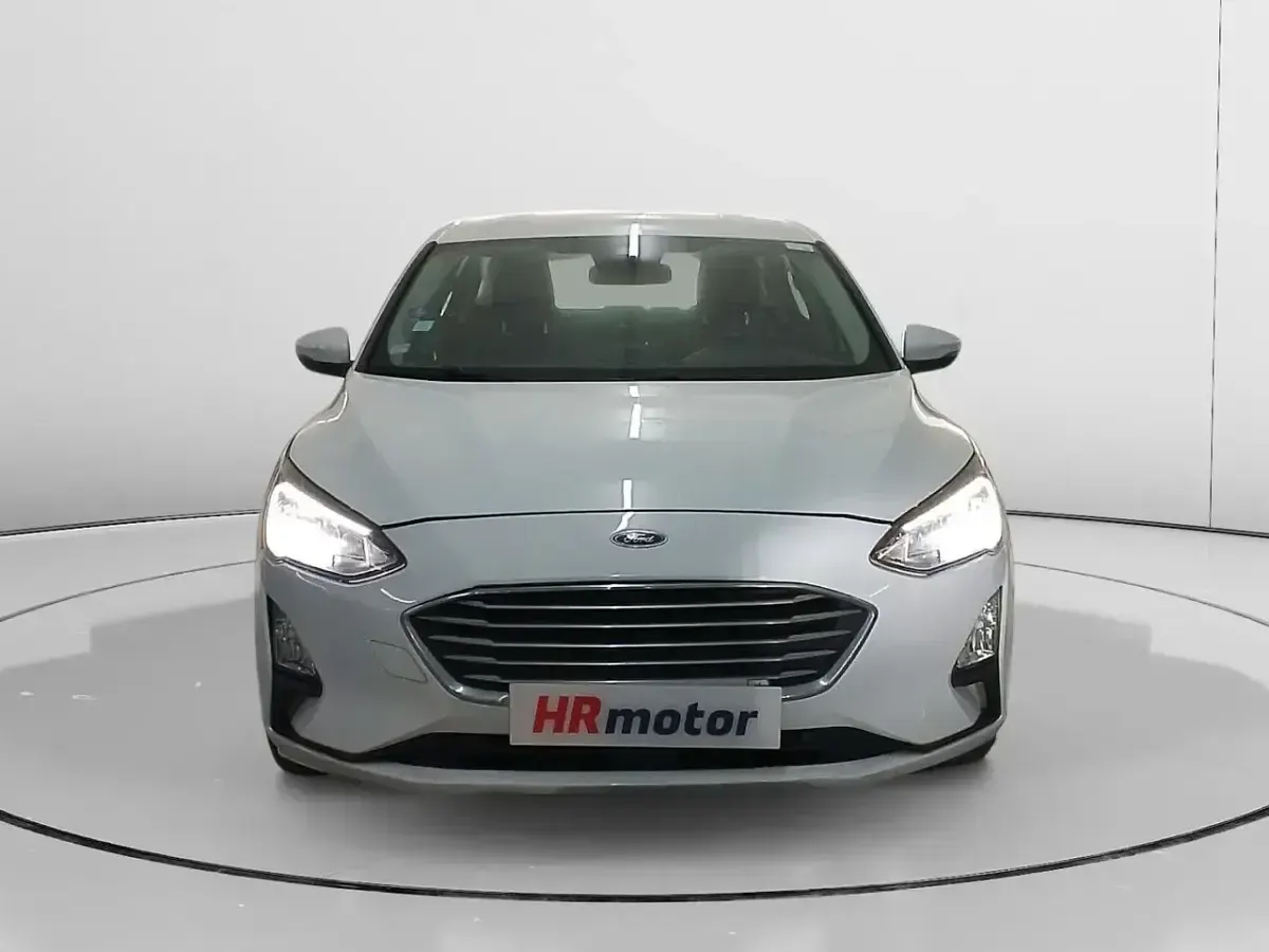 Usado Ford Focus Trend 100 CV (73 kW) 2021 Blanco Berlina